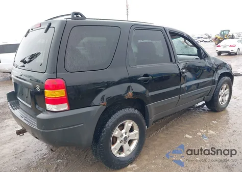 2004 Ford Escape Xlt z USA, uszkodzony, nr VIN 1FMCU93104KA31071